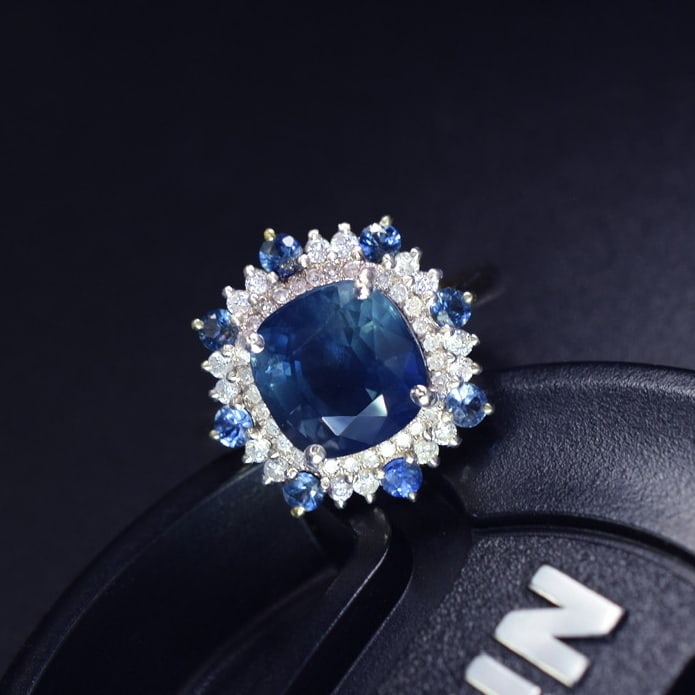 14k Gold 3.76 Ctw Natural Sapphire & Diamond Ring: Ref:231065027 // gold content:14k gold // ring size:7. 25us // // main gemstone:sapphire // shape:cushion // carat weight:3. 4ct // color:blue // treatment:natural // // adjacent gemstone 2 : diamond