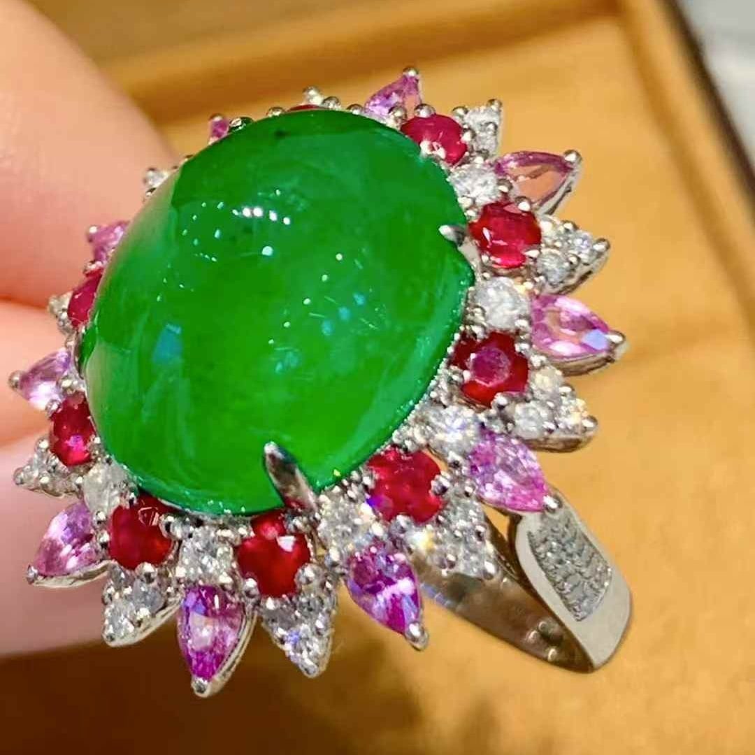 14k Gold 8.8 Ct Vivid Green Natural Emerald & Diamond Ring - 4