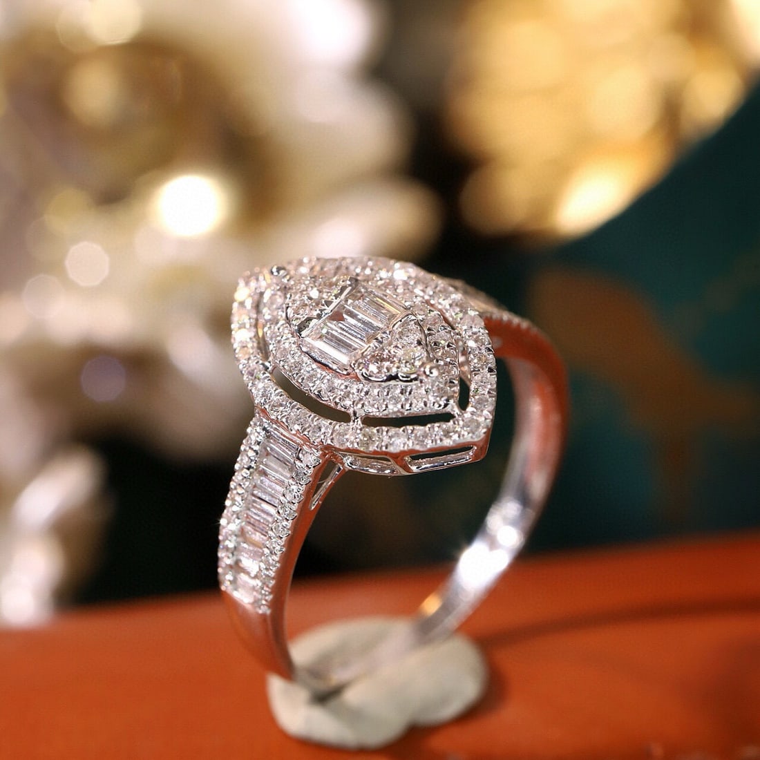 14k Gold 0.65 Ct Natural H Diamond Ring - 2