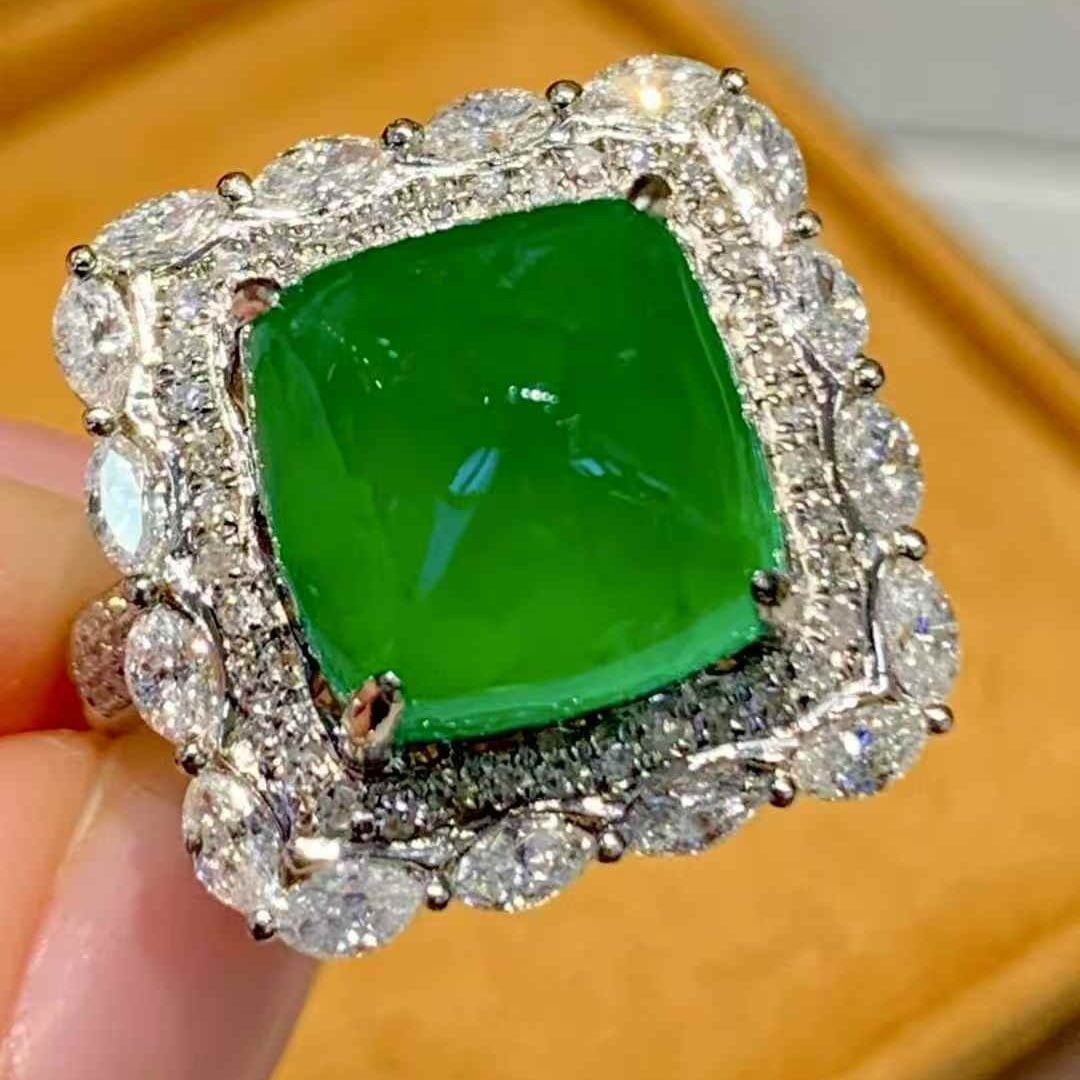 14k Gold 5.71 Ct Vivid Green Natural Emerald & Diamond Ring: Ref:231065142 // gold content:14k gold // ring size:7. 25us // // main gemstone:emerald // shape:sugar-loaf // carat weight:5. 71ct // color:vivid green // treatment:natural // // adjacent gemstone 2