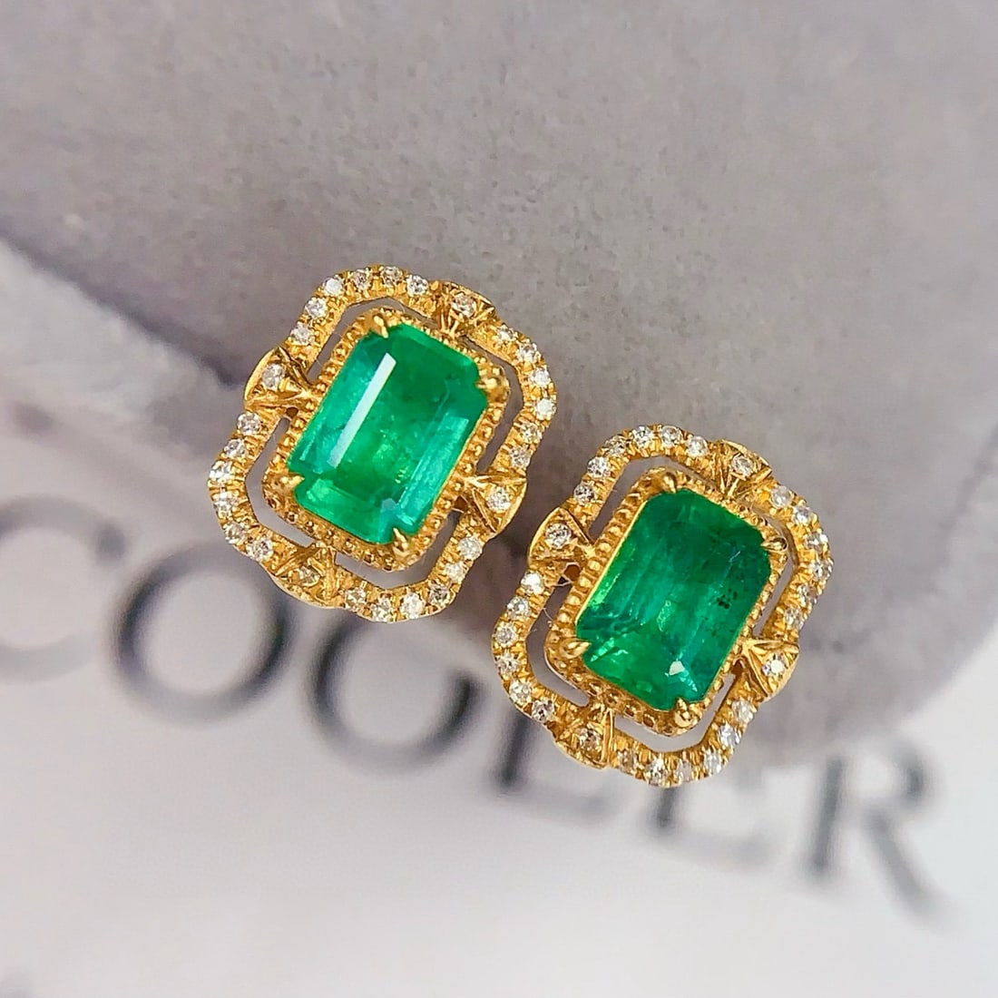 14k Gold 1.8 Ct Natural Emerald & Diamond Earrings - 2