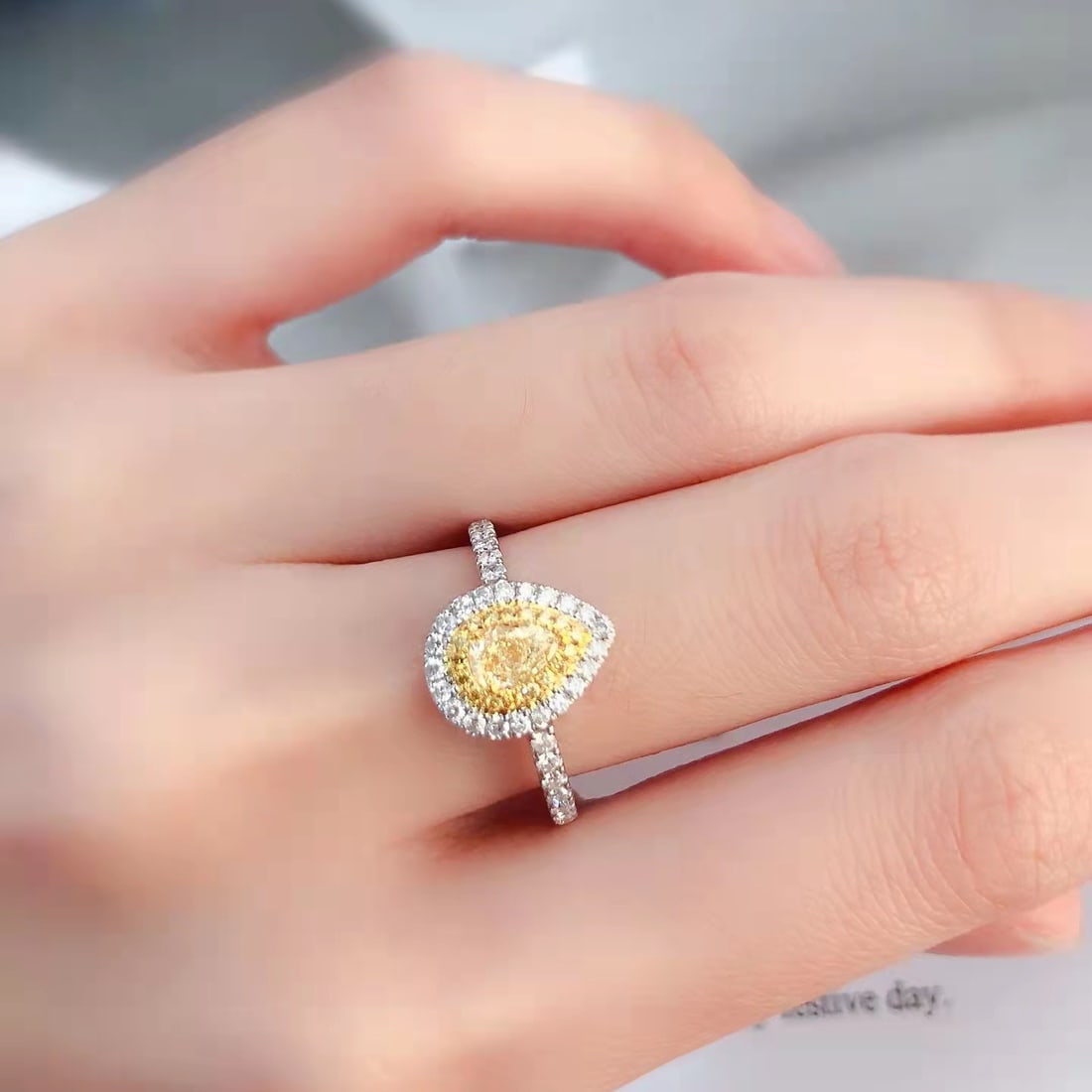 14k Gold 0.65 Ctw Natural Yellow Diamond & Diamond Ring - 5