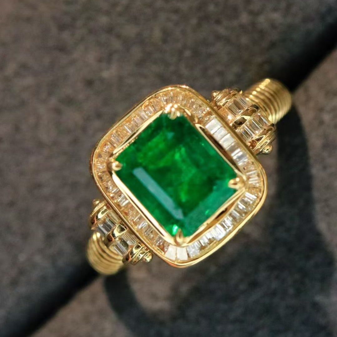 14k Gold 2.39 Ctw Vivid Green Natural Emerald & Diamond Ring - 2