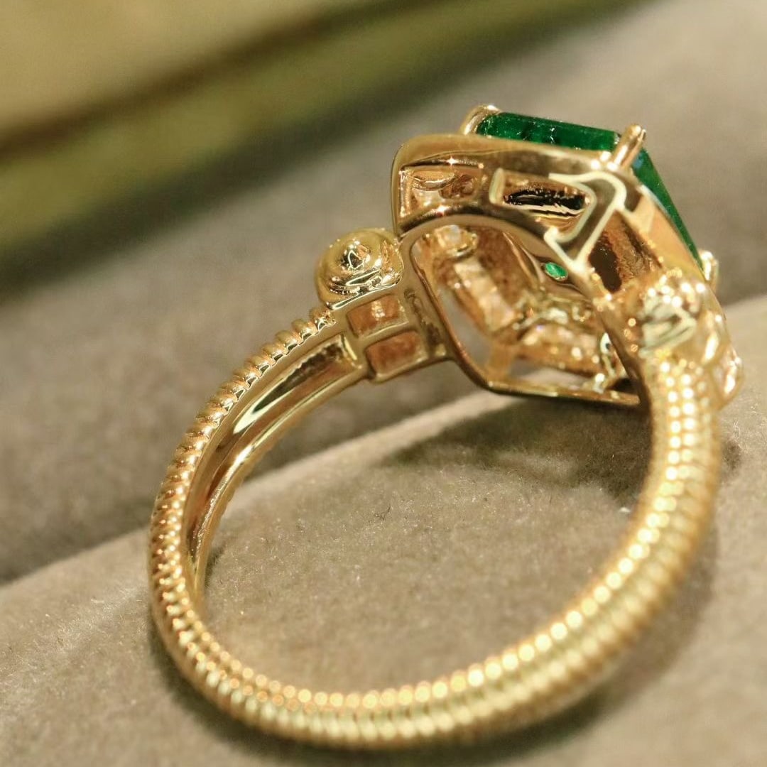 14k Gold 2.39 Ctw Vivid Green Natural Emerald & Diamond Ring - 5