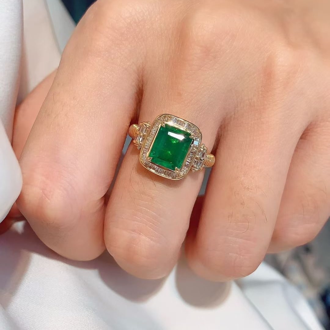 14k Gold 2.39 Ctw Vivid Green Natural Emerald & Diamond Ring - 8