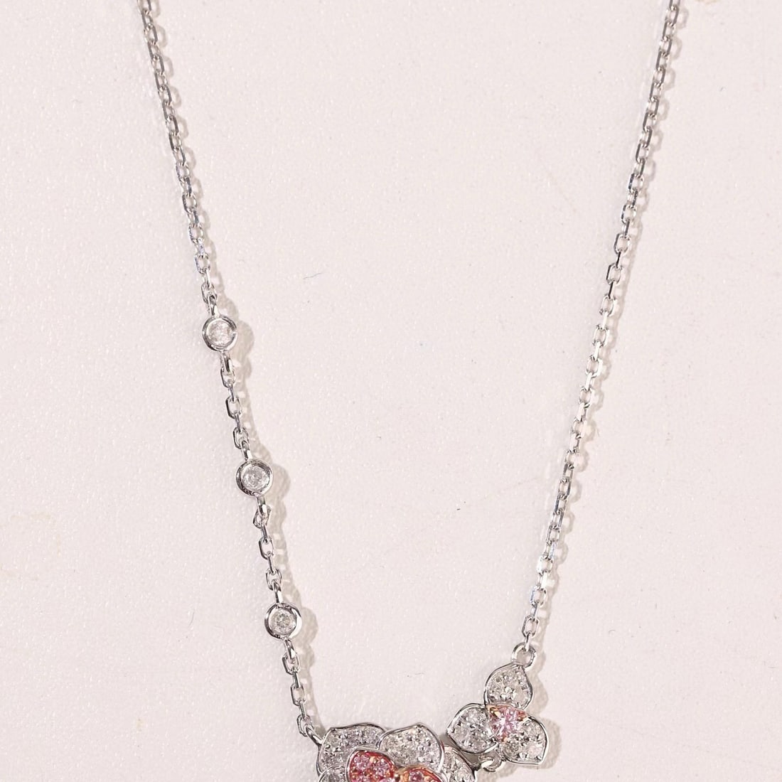 14k Gold 0.45 Ct Natural Color Diamond Necklace - 3
