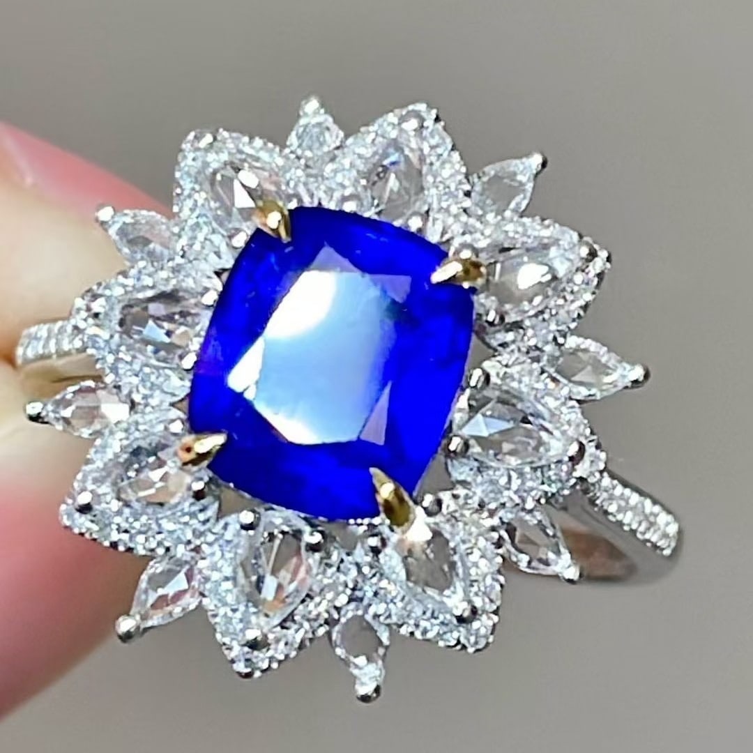14k Gold 2 Ct Natural Sapphire & Diamond & Sapphire Ring - 3