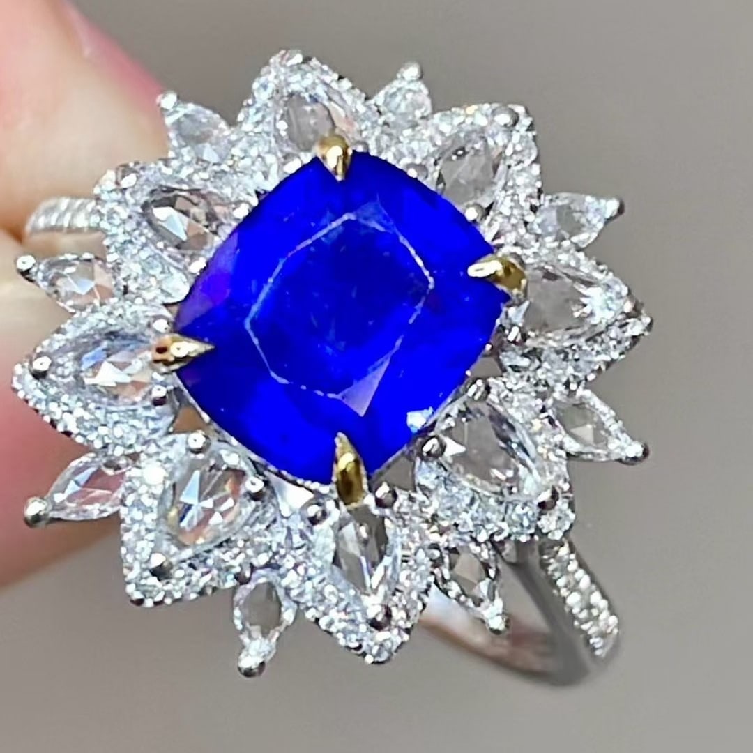 14k Gold 2 Ct Natural Sapphire & Diamond & Sapphire Ring - 4
