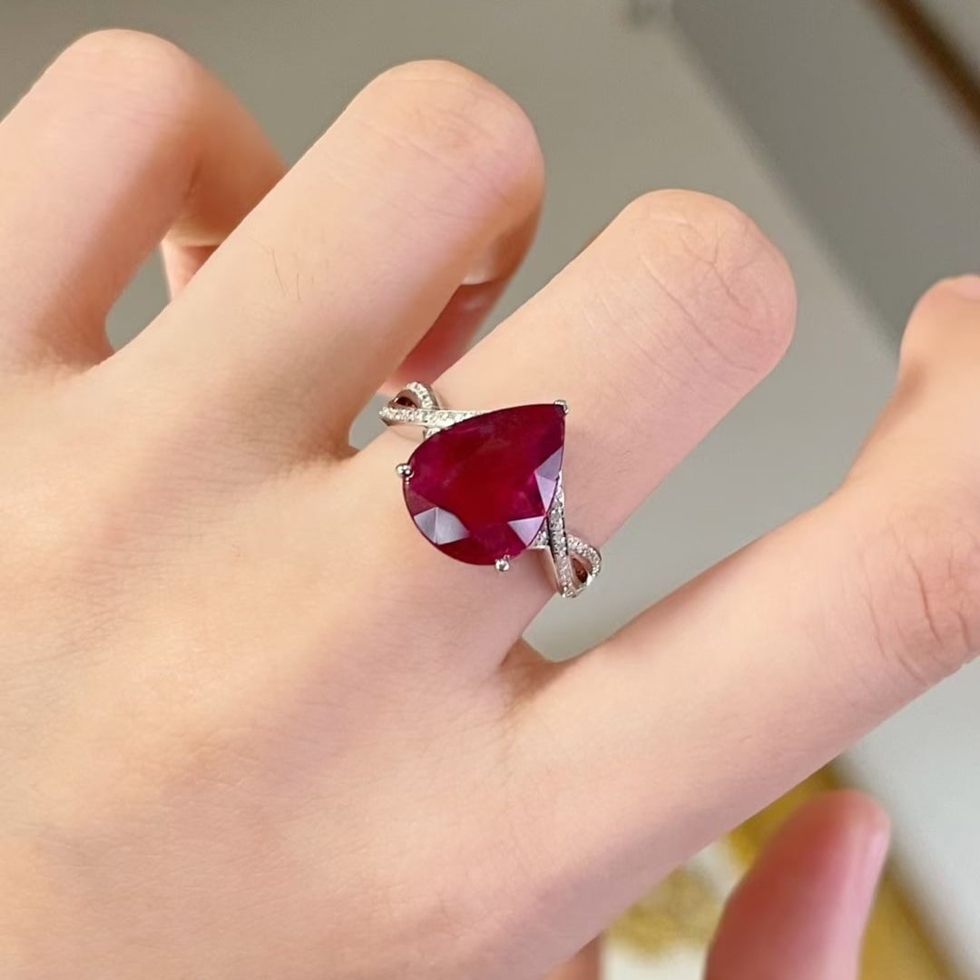 14k Gold 4.22 Ct Natural Tourmaline & Diamond Ring: Ref:231065248 // gold content:14k gold // ring size:7. 25us // // main gemstone:tourmaline // shape:pear // carat weight:4. 22ct // color:red // treatment:natural // // adjacent gemstone 2 : diamond
