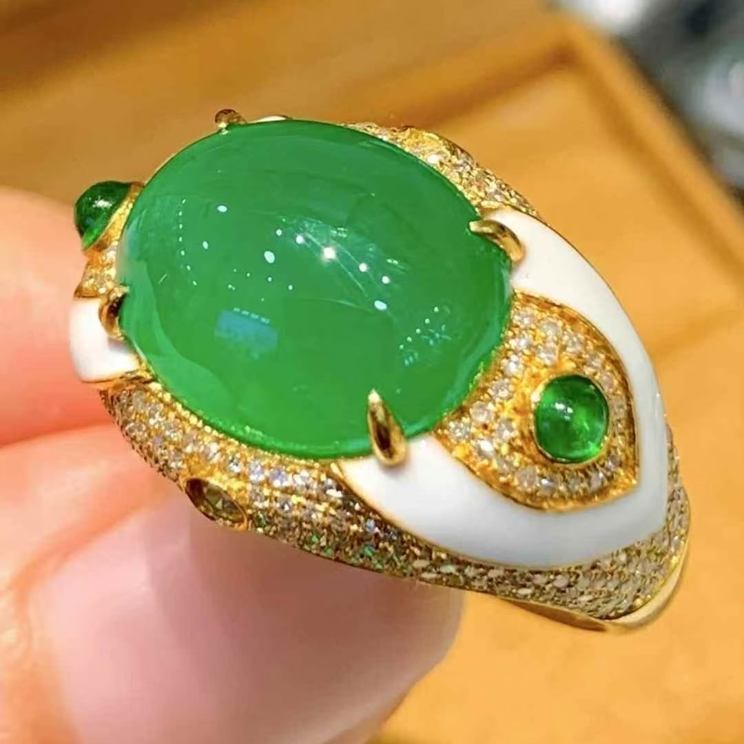 14k Gold 6.8 Ct Natural Emerald & Diamond Ring - 3