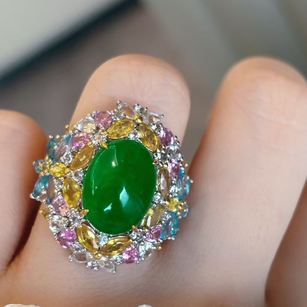 14k Gold 6.5 Ct Vivid Green Natural Emerald & Diamond Ring: Ref:231065258 // gold content:14k gold // ring size:7. 25us // // main gemstone:emerald // shape:oval // carat weight:6. 5ct // color:vivid green // treatment:natural // // adjacent gemstone 2 :