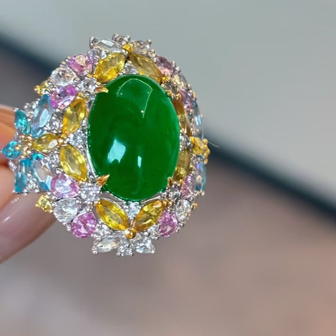 14k Gold 6.5 Ct Vivid Green Natural Emerald & Diamond Ring - 4