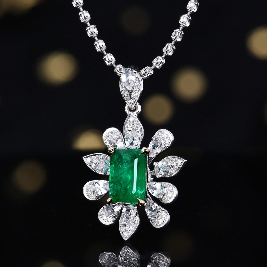 14k Gold 1.30 Ctw Vivid Green Natural Emerald & Diamond Pendant( Without Chain ) - 2