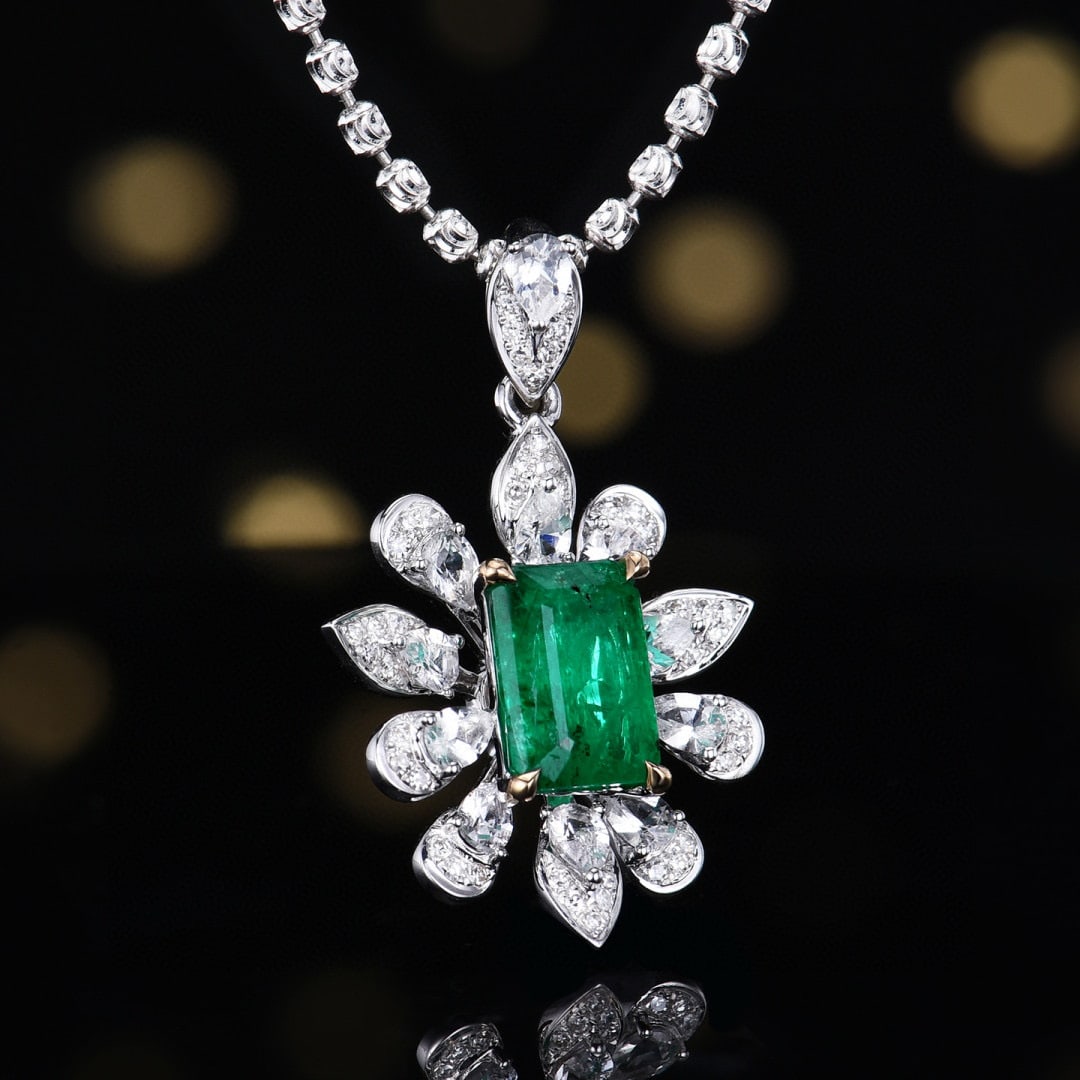 14k Gold 1.30 Ctw Vivid Green Natural Emerald & Diamond Pendant( Without Chain ) - 3