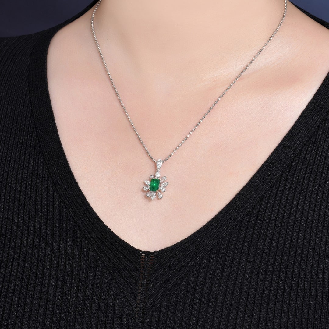14k Gold 1.30 Ctw Vivid Green Natural Emerald & Diamond Pendant( Without Chain ) - 6