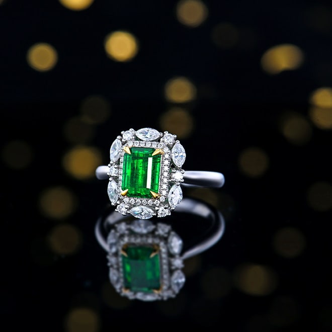 14k Gold 1.90 Ctw Vivid Green Natural Emerald & Diamond Ring - 2