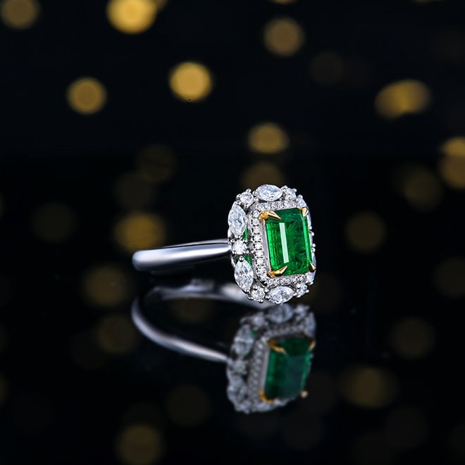 14k Gold 1.90 Ctw Vivid Green Natural Emerald & Diamond Ring - 3