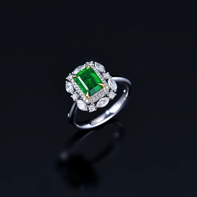 14k Gold 1.90 Ctw Vivid Green Natural Emerald & Diamond Ring - 5