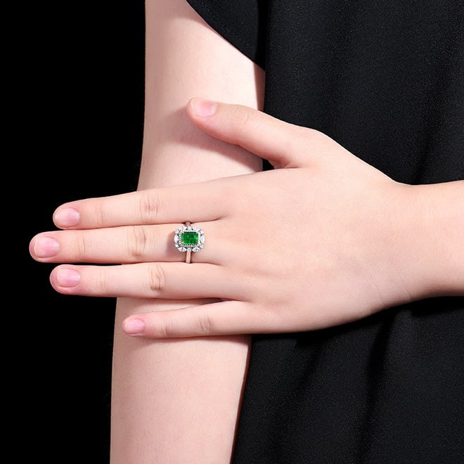 14k Gold 1.90 Ctw Vivid Green Natural Emerald & Diamond Ring - 6