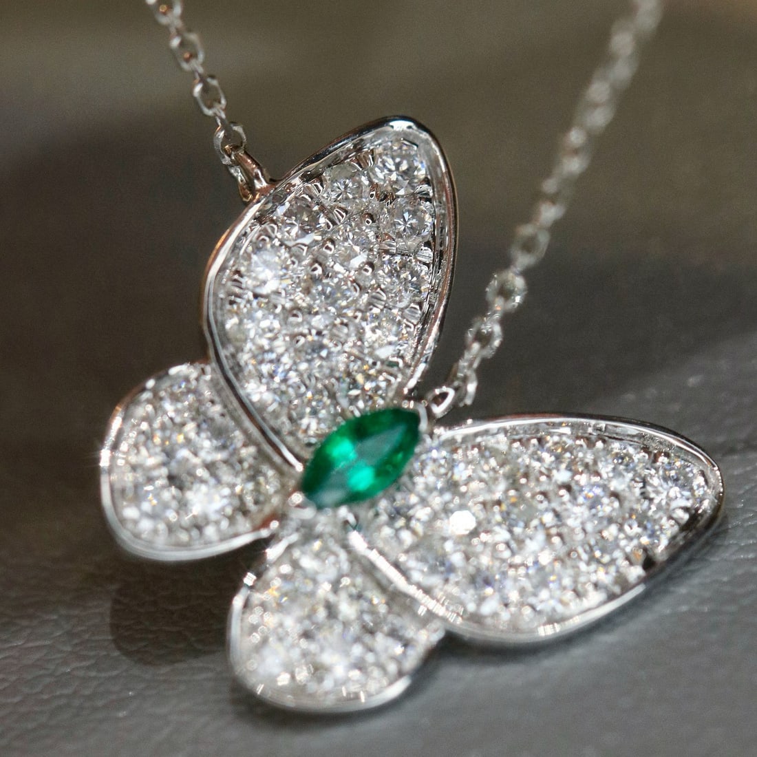 14k Gold 0.58 Ctw Vivid Green Natural Emerald & Diamond & Butterfly Necklace - 2