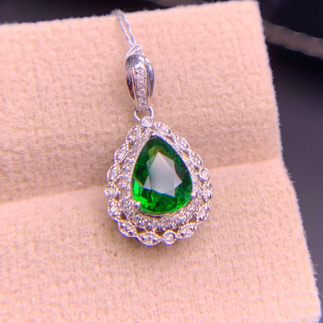 14k Gold 1.03 Ct Vivid Green Natural Tsavorite & Diamond Pendant( Without Chain ) - 7