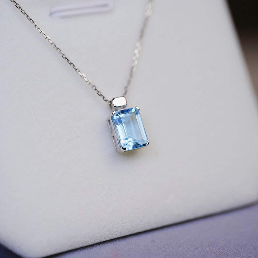 14k Gold 1.5 Ct Natural Aquamarine Necklace - 8