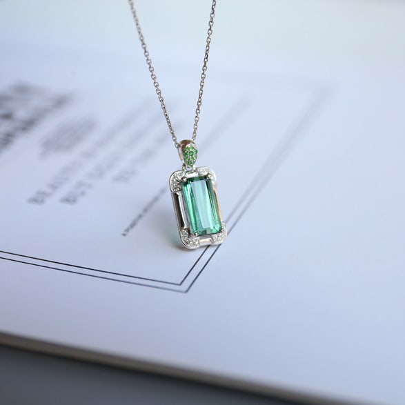 14k Gold 2.75 Ct Natural Tourmaline & Diamond & Tsavorite Pendant( Without Chain ) - 8
