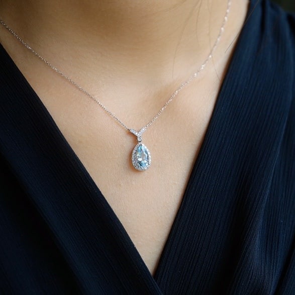 14k Gold 1.5 Ct Natural Aquamarine & Diamond Necklace - 5