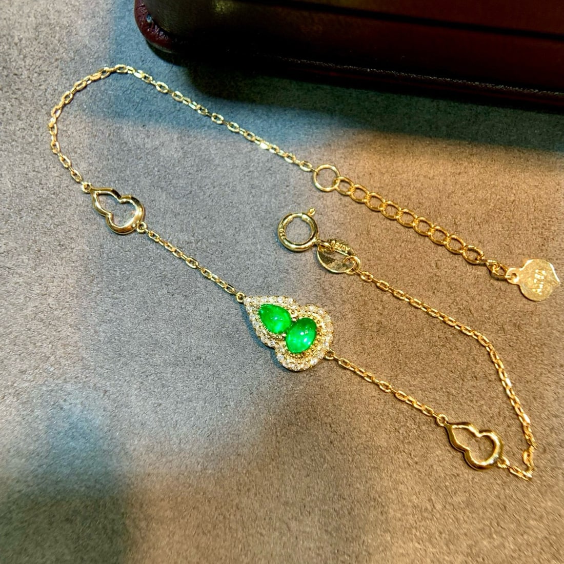 14k Gold 0.66 Ctw Natural Emerald & Diamond Bracelet - 3