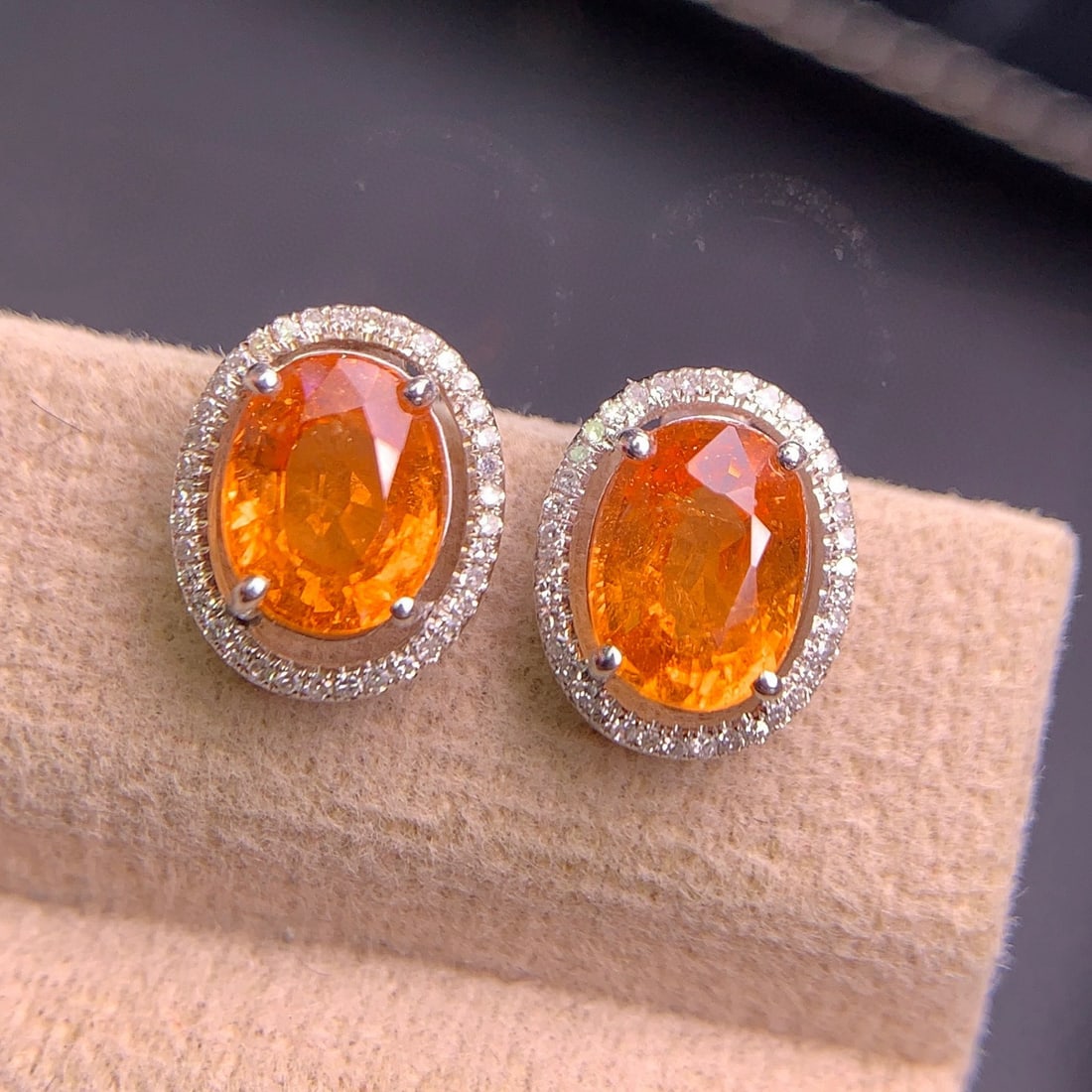 14k Gold 3.8 Ct Natural Spessartine & Diamond Earrings - 7
