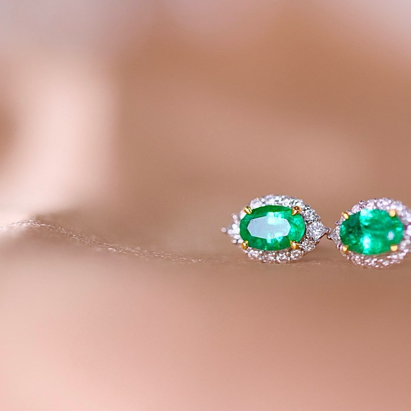 14k Gold 1.11 Ctw Vivid Green Natural Emerald & Diamond Earrings - 3
