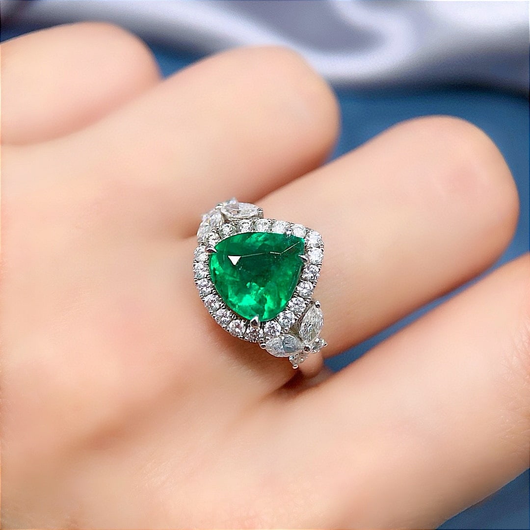 14k Gold 2.79 Ctw Vivid Green Natural Emerald & Diamond Ring - 5