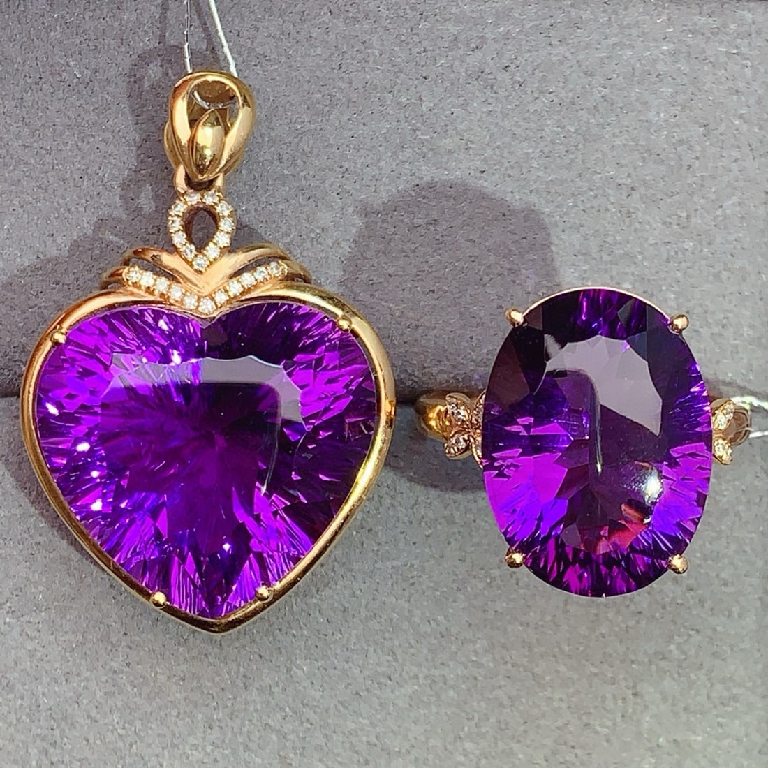 14k Gold 26.11 Ctw Natural Amethyst & Diamond Jewelry Set: Ref:231066130 // gold content:14k gold // ring size:7. 25us // // pendant(without chain) // main gemstone:amethyst // shape:heart // carat weight:18. 95ct // color:purple // treatment:natural // //