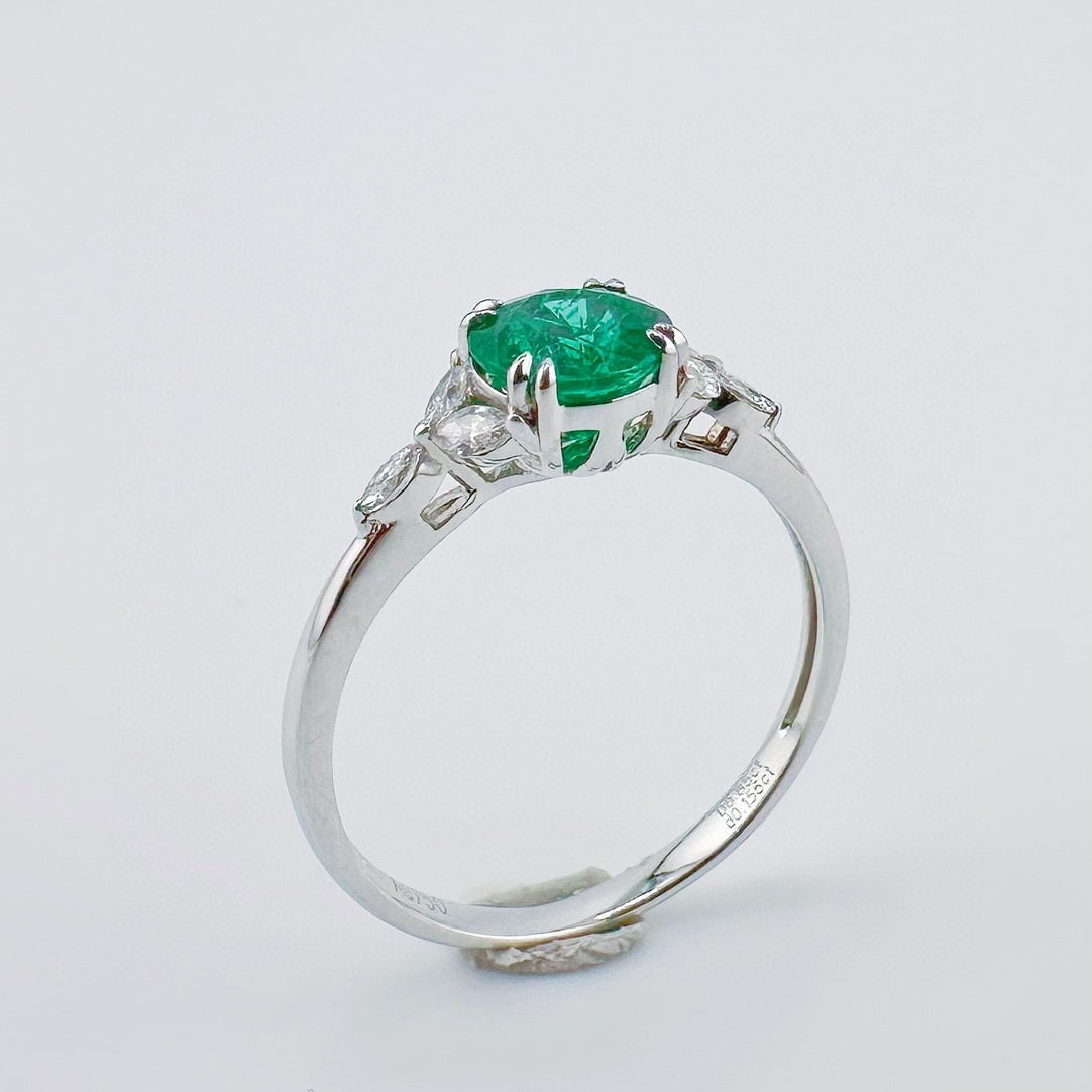 14k Gold 1.00 Ctw Natural Emerald & Diamond Ring - 2