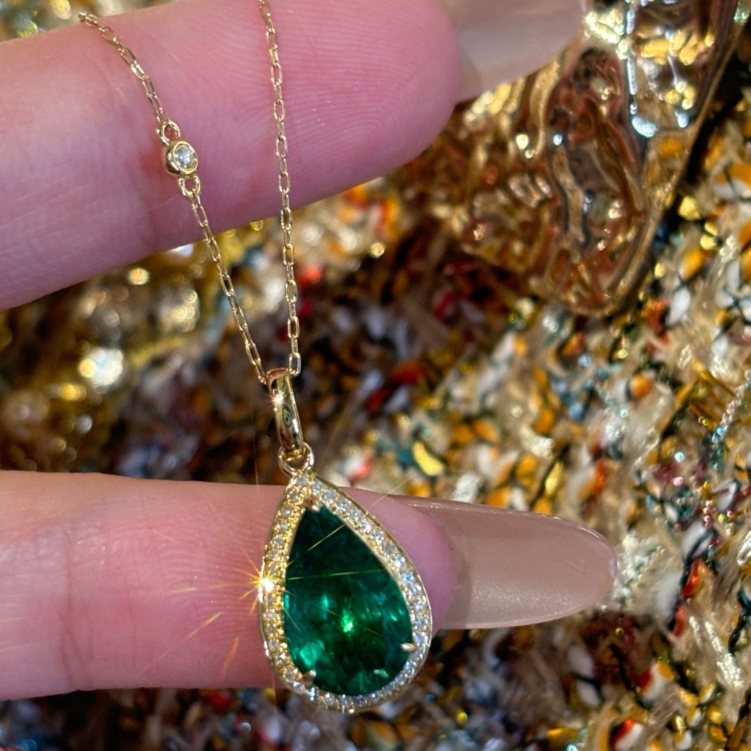 14k Gold 1.81 Ct Vivid Green Natural Emerald & Diamond Necklace - 2