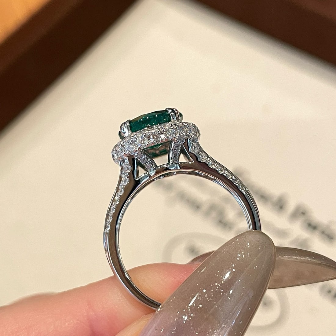 14k Gold 3.19 Ctw Vivid Green Natural Emerald & Diamond Ring - 6