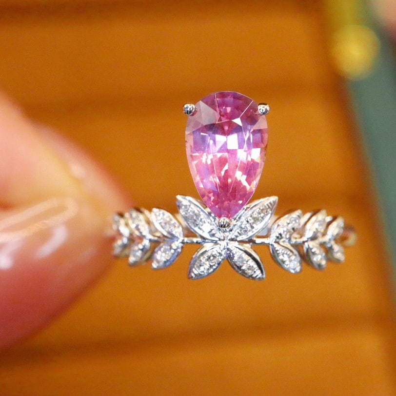 14k Gold 1.31 Ctw Natural Spinel & Diamond Ring: Ref:231066150 // gold content:14k gold // ring size:7. 25us // // main gemstone:spinel // shape:pear // carat weight:1. 23ct // color:pink // treatment:natural // // adjacent gemstone 2 : diamond //