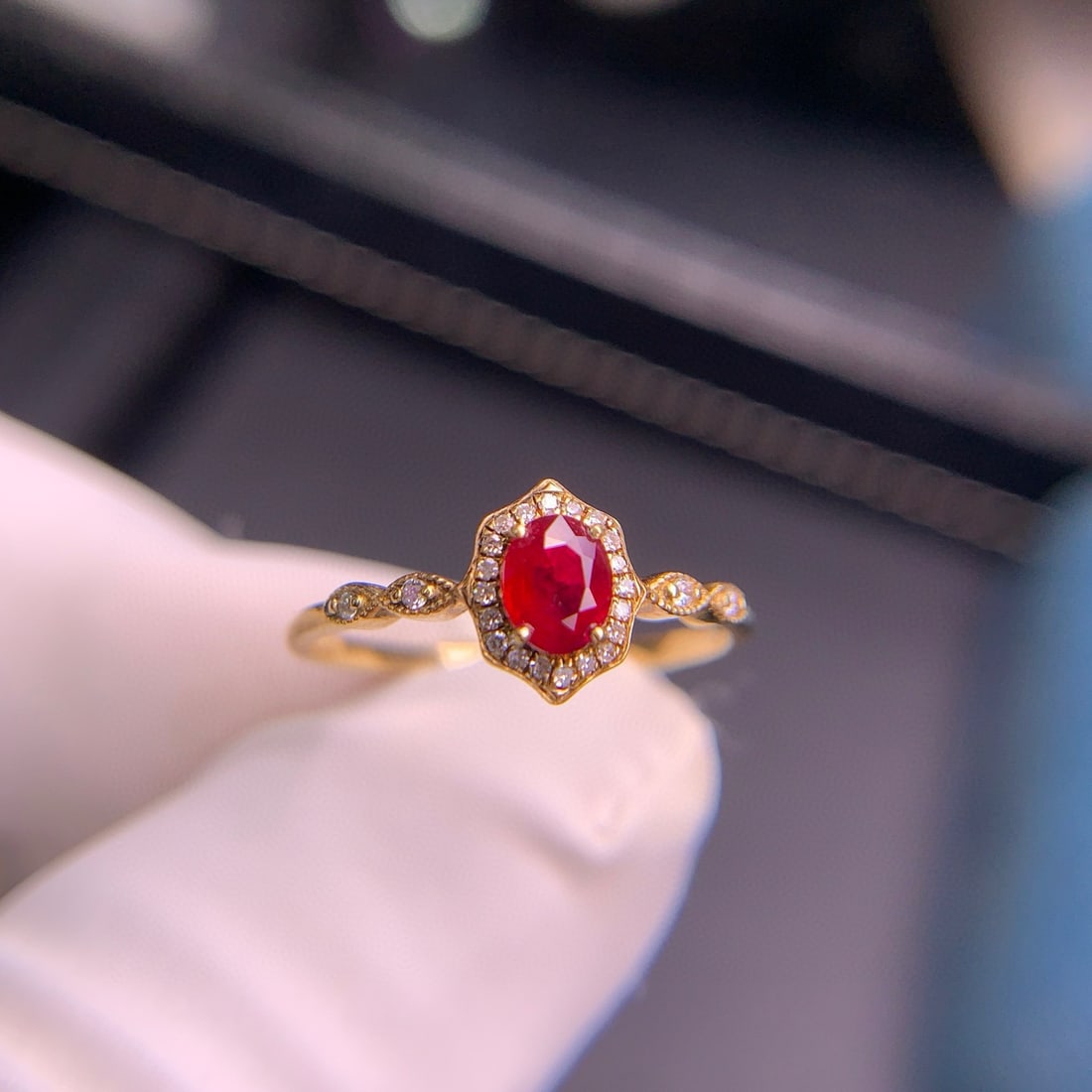 14k Gold 0.38 Ct Vivid Red Natural Ruby & Diamond Ring - 2