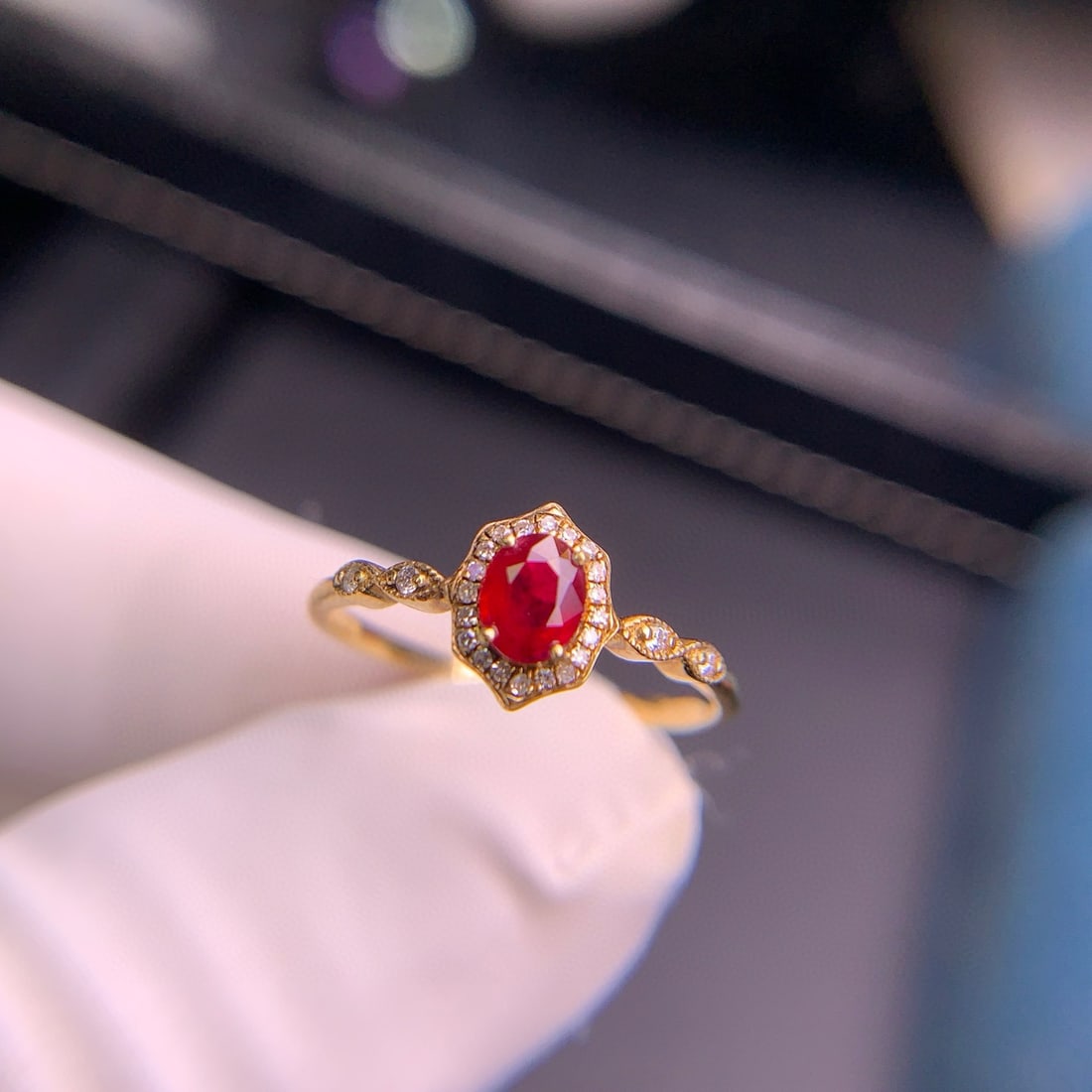 14k Gold 0.38 Ct Vivid Red Natural Ruby & Diamond Ring - 7