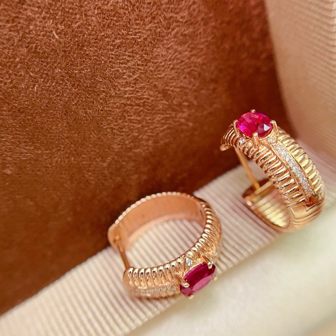 14k Gold 0.80 Ct Natural Ruby & Diamond Earrings - 4