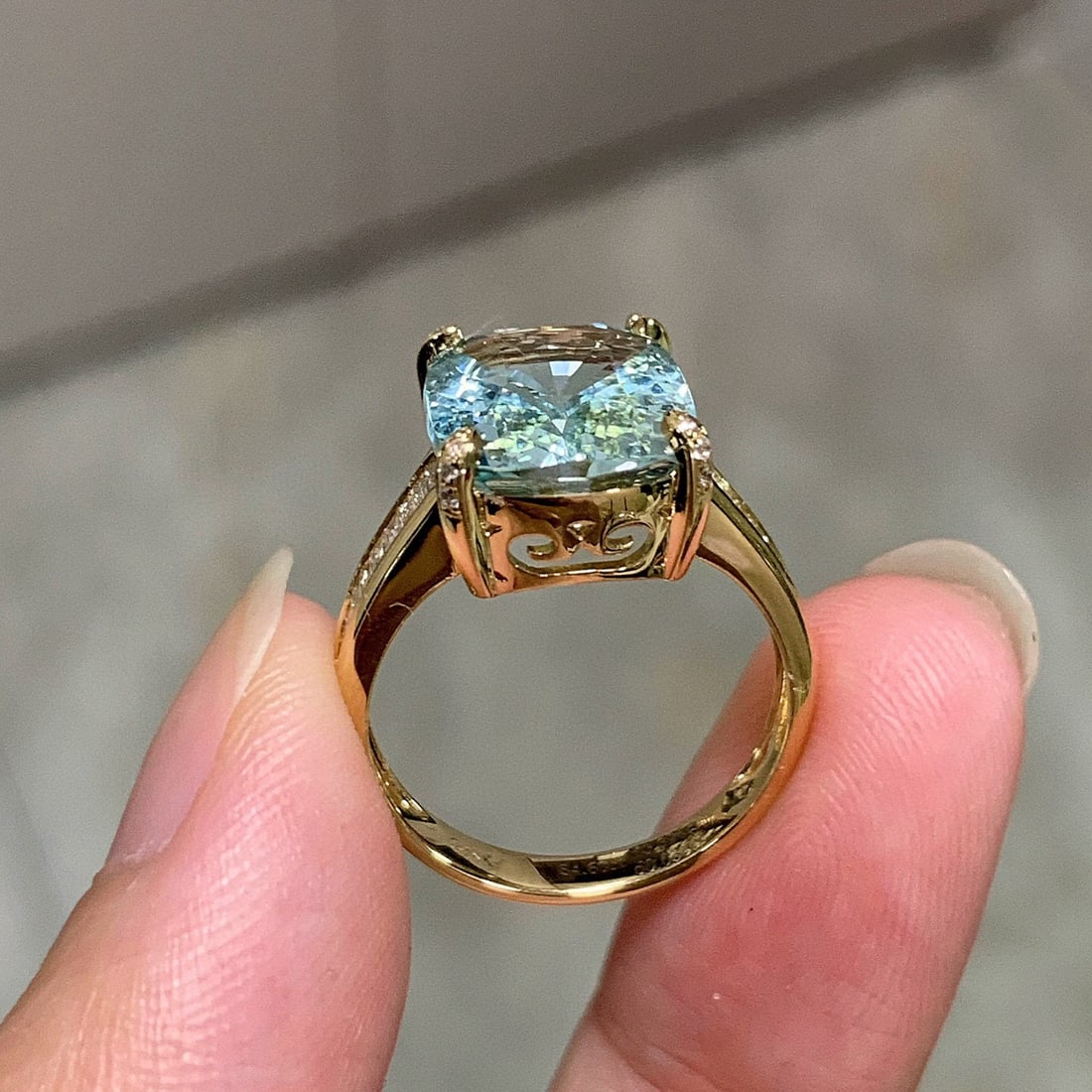 14k Gold 4.60 Ct Natural Aquamarine & Diamond Ring - 2