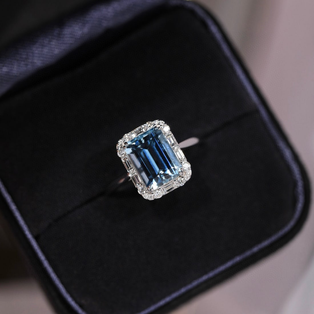 14k Gold 2.36 Ctw Natural Aquamarine & Diamond Ring - 8