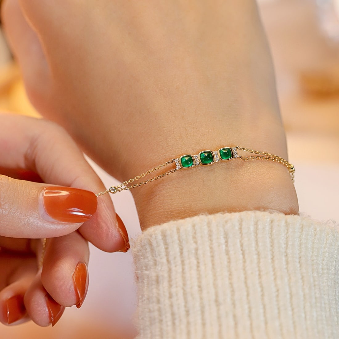 14k Gold 0.63 Ctw Vivid Green Natural Emerald & Diamond Bracelet - 2