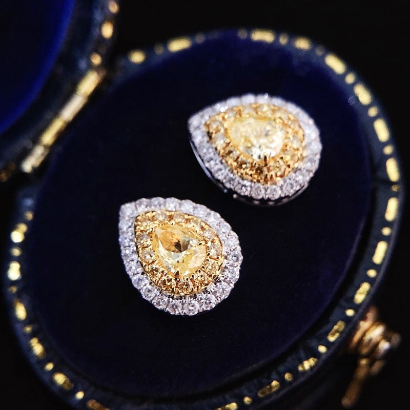 14k Gold 0.7 Ct Natural Color Diamond Earrings - 2