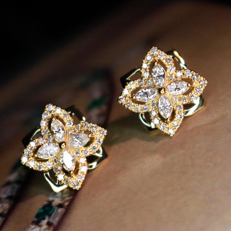 14k Gold 0.86 Ct Natural H Diamond Earrings: Ref:231066248 // gold content:14k gold // main gemstone:diamond // shape:multiply // carat weight:0. 86ct // clarity grade:vs-si // color:h // treatment:natural // Condition: New Low Estimate: