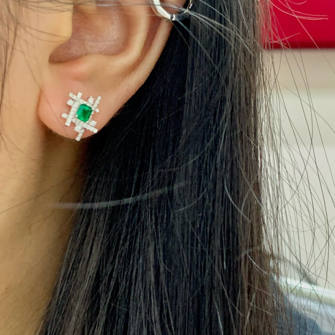 14k Gold 0.88 Ctw Vivid Green Natural Emerald & Diamond Earrings - 3