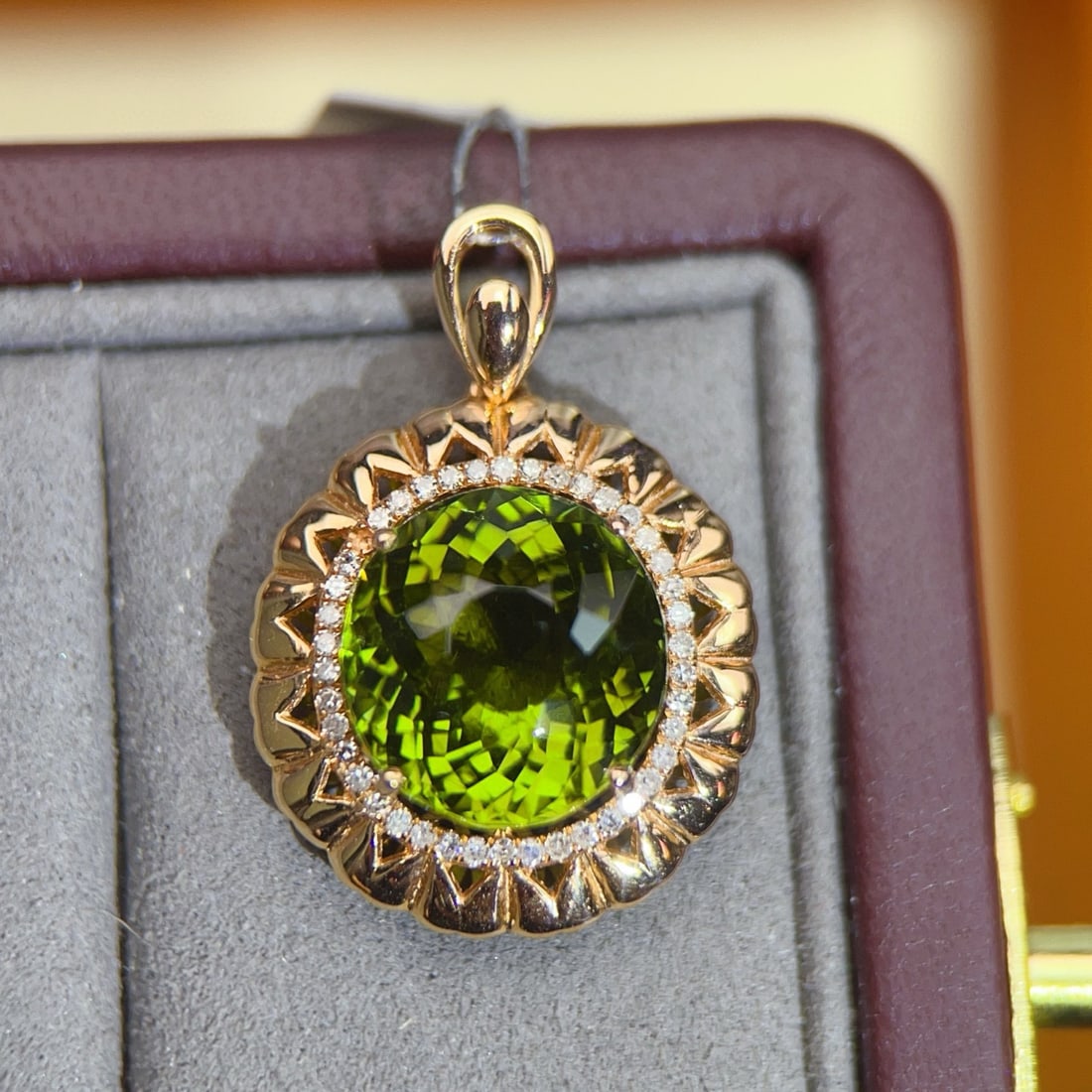 14k Gold 9.32 Ctw Natural Tourmaline & Diamond Pendant( Without Chain ): Ref:231066262 // gold content:14k gold // main gemstone:tourmaline // shape:oval // carat weight:9. 2ct // color:green // treatment:natural // // adjacent gemstone 2 : diamond // number of stones:42
