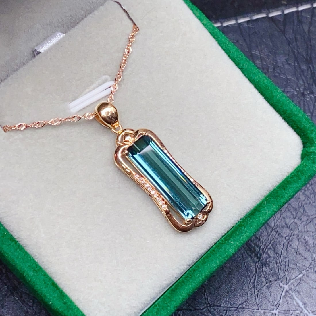 14k Gold 7.15 Ct Natural Tourmaline & Diamond Pendant( Without Chain ) - 2