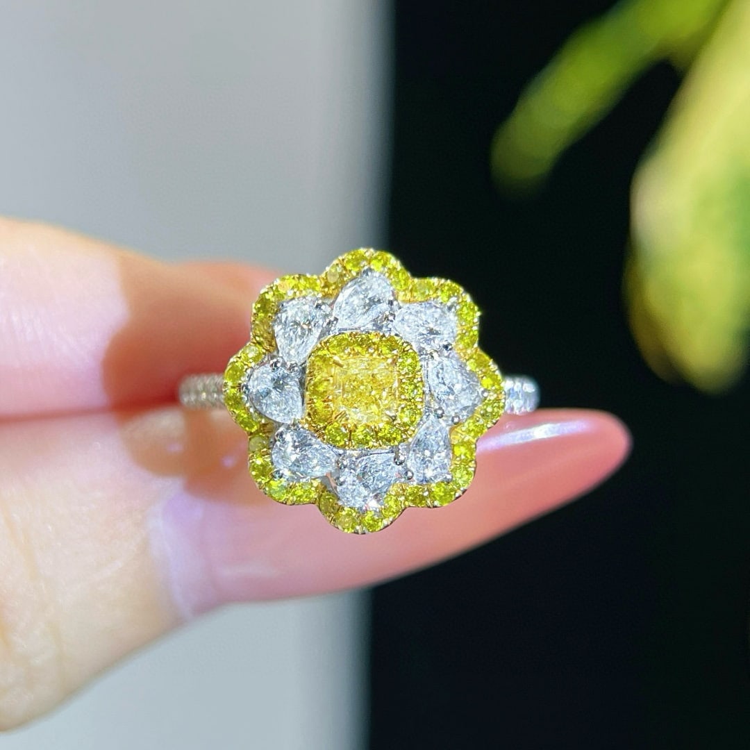 14k Gold 1.28 Ctw Natural Yellow Diamond & Diamond Ring: Ref:231066279 // gold content:14k gold // ring size:7. 25us // // main gemstone:yellow diamond // shape:cushion // carat weight:0. 22ct // color:yellow // treatment:natural // // adjacent gemstone 2
