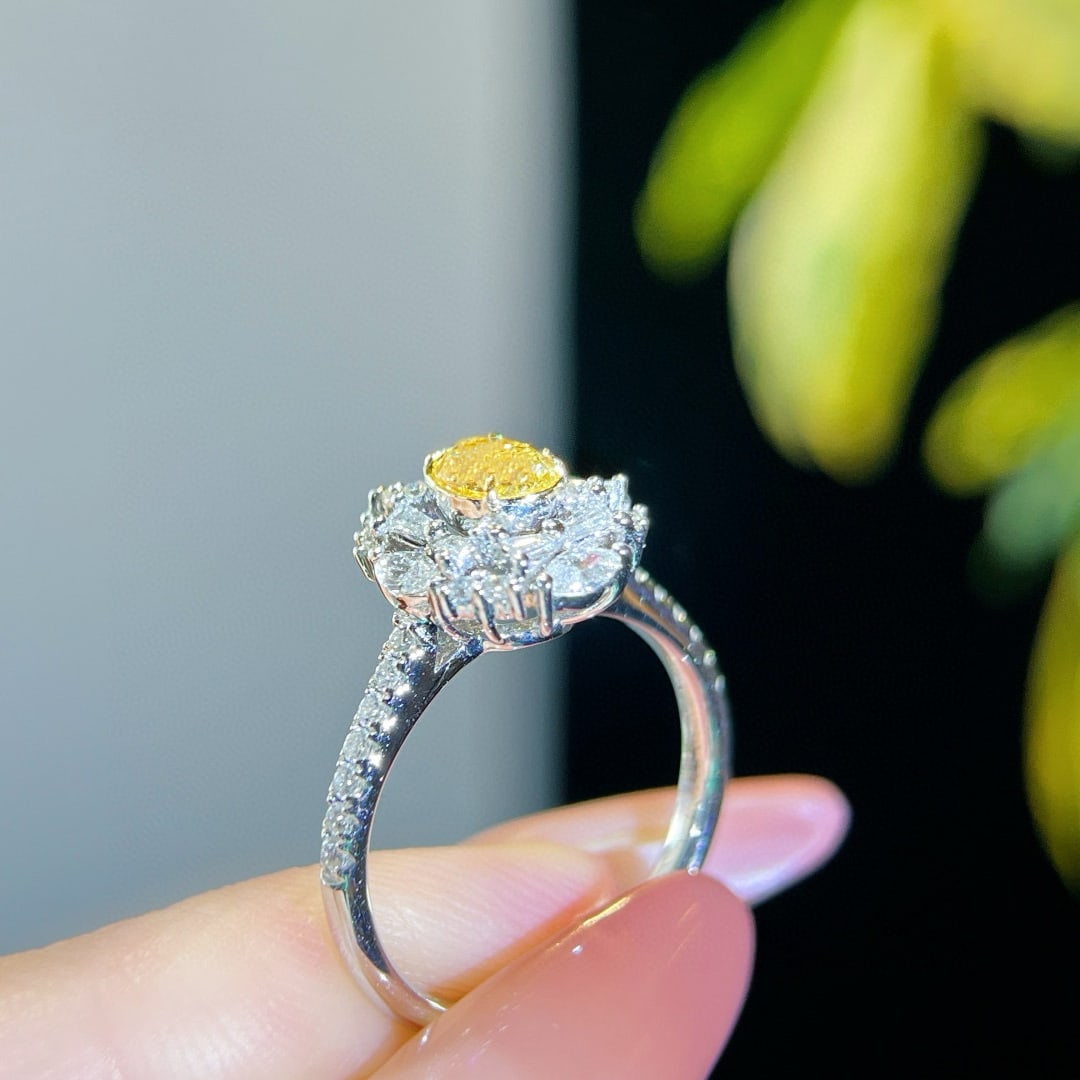 Gia Certified 14k Gold 1.06 Ctw Natural Yellow Diamond & Diamond Ring - 4